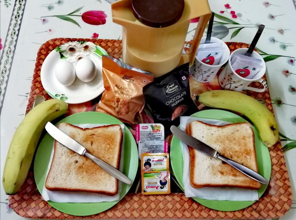 Mama Mids Home Morjim Kültér fotó