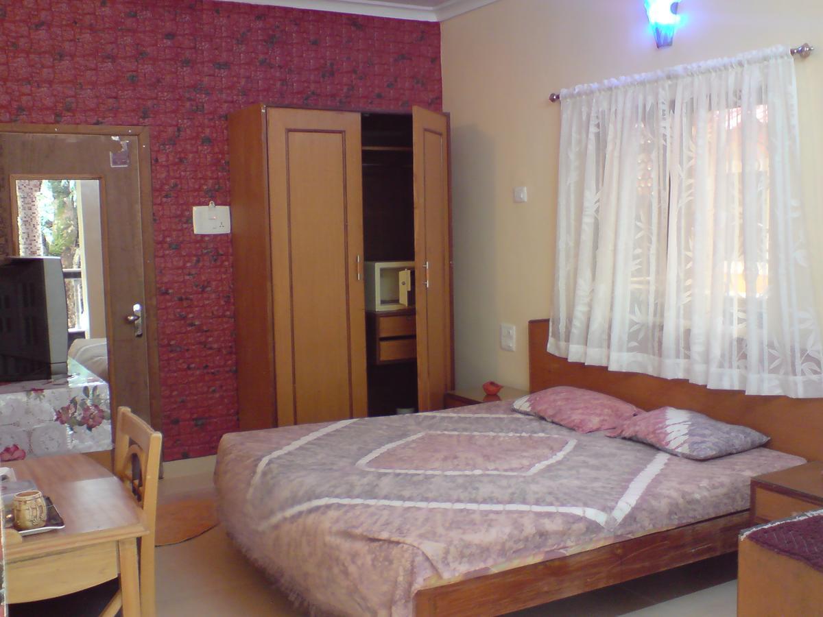 Mama Mids Home Morjim Kültér fotó